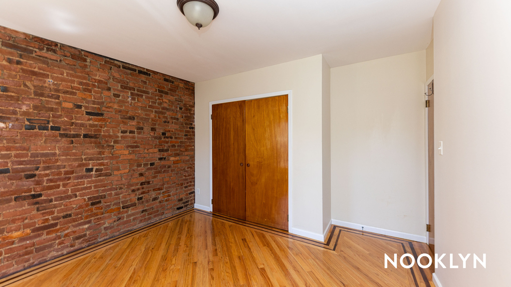 38 Greene Avenue - Photo 6