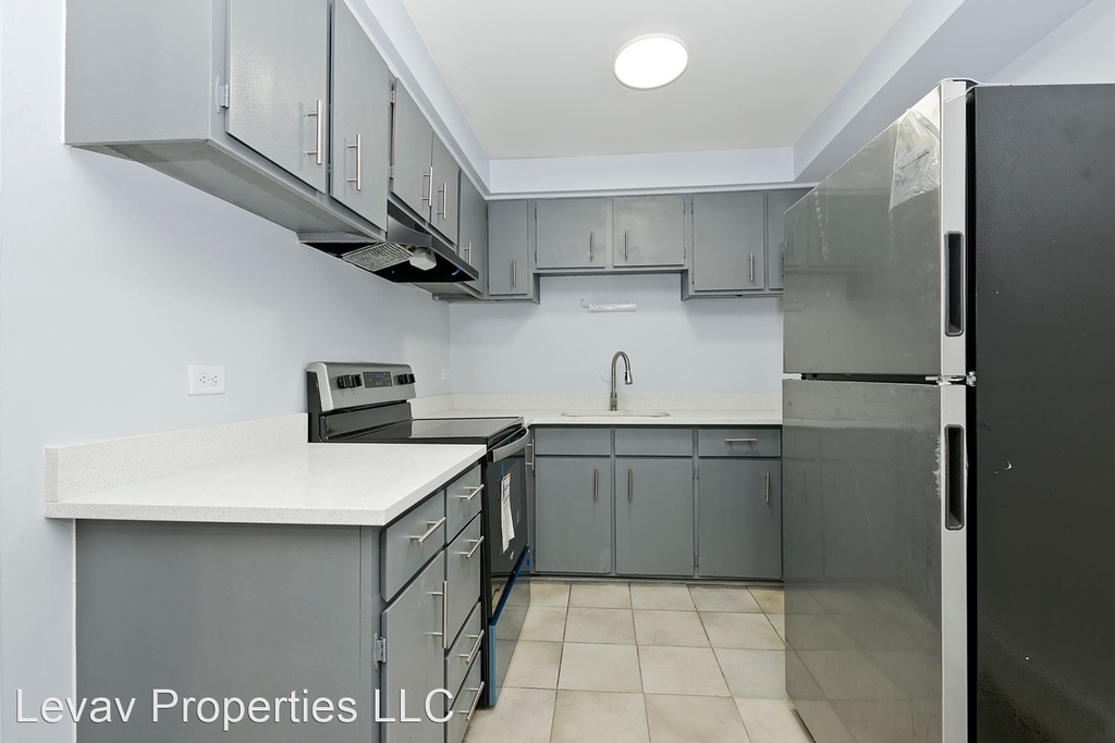 2040 W 111th St - Photo 4