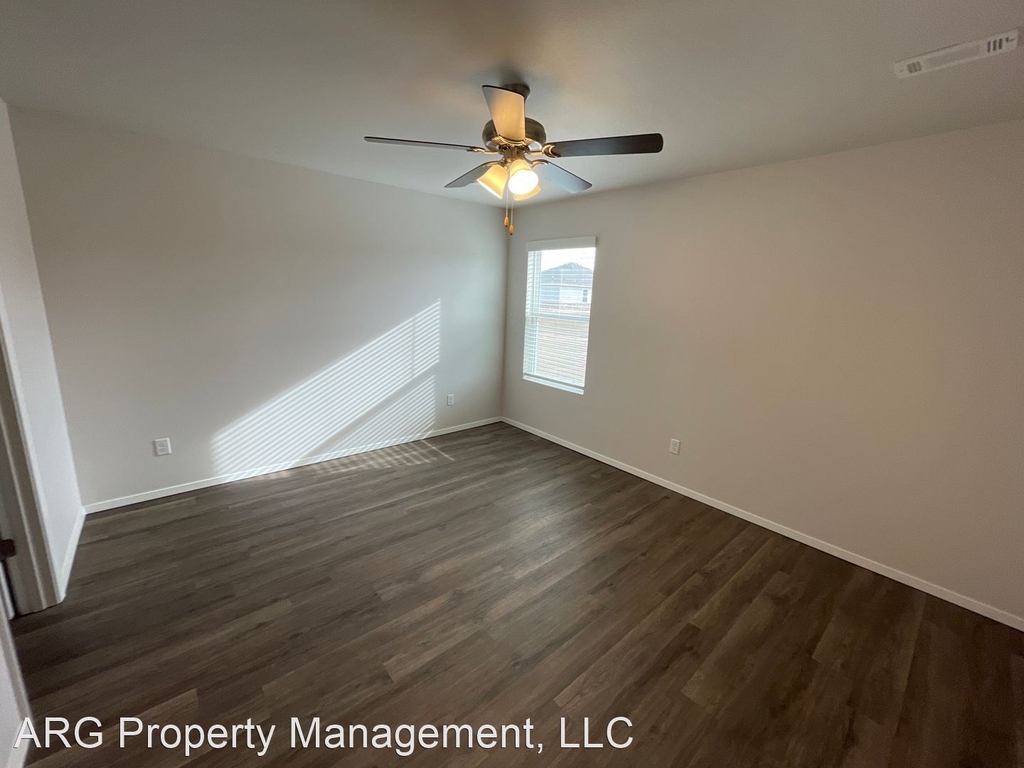 3300 E Jacob Lane - Photo 3