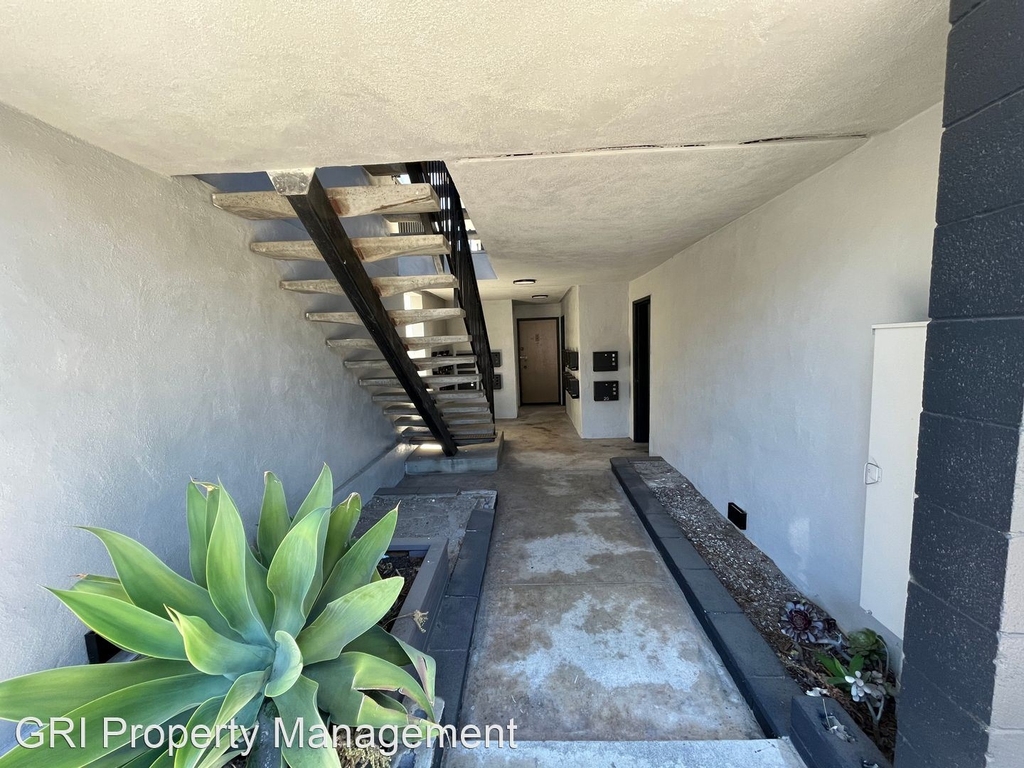 34 Visitacion Avenue - Photo 9