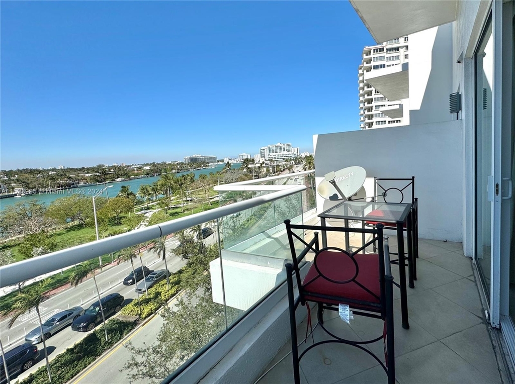 6362 Collins Ave - Photo 4
