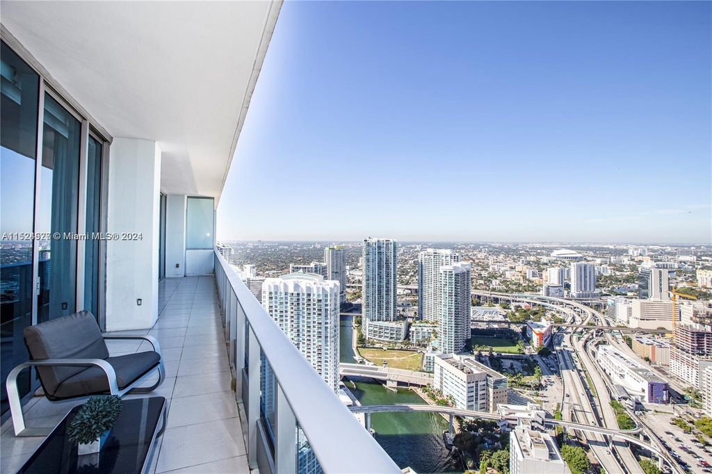 200 Biscayne Boulevard Way - Photo 6