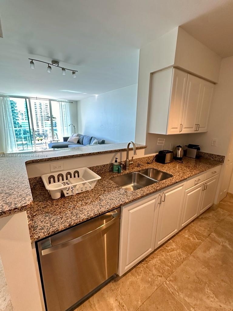 1155 Brickell Bay Dr - Photo 21