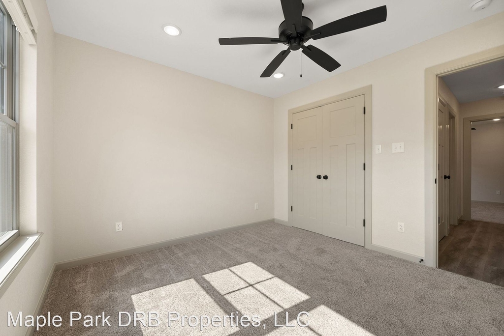 6401 Riley Park Drive - Photo 36