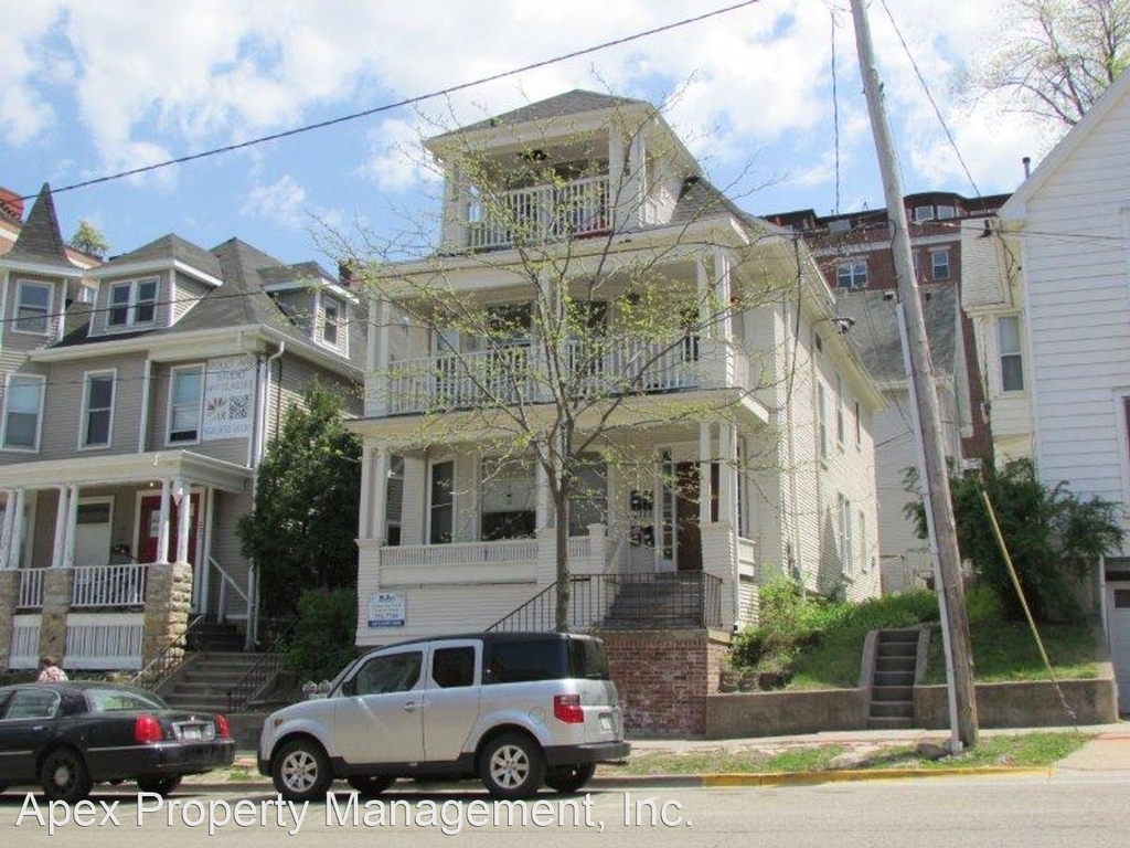 219 East Mifflin Street - Photo 0