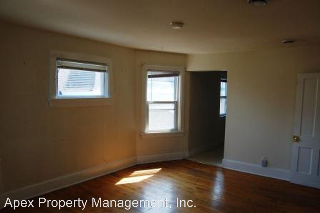 219 East Mifflin Street - Photo 5