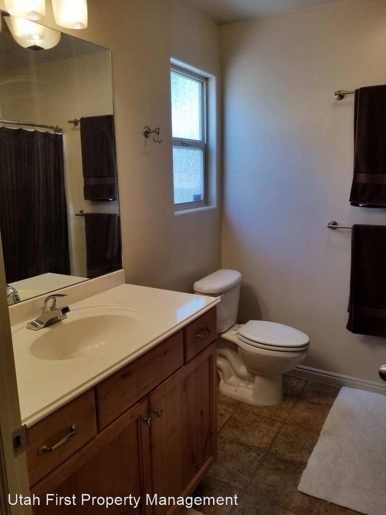 1429 N 2200 W - Photo 8