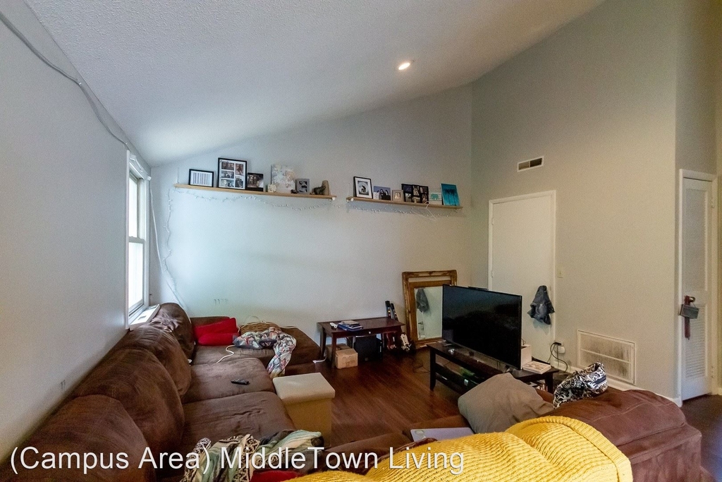 1413 W Jackson St. - Photo 3