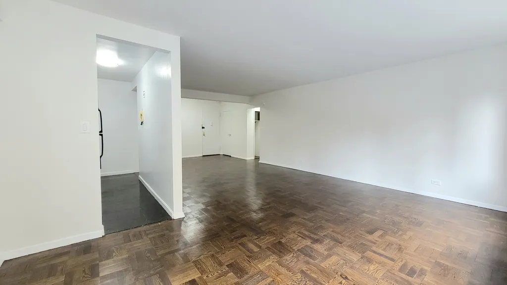 20 Beekman Place, 2C - Photo 6