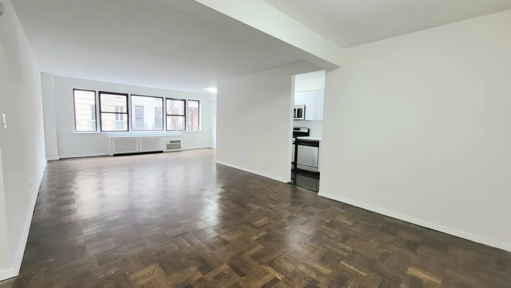 20 Beekman Place, 2C - Photo 0