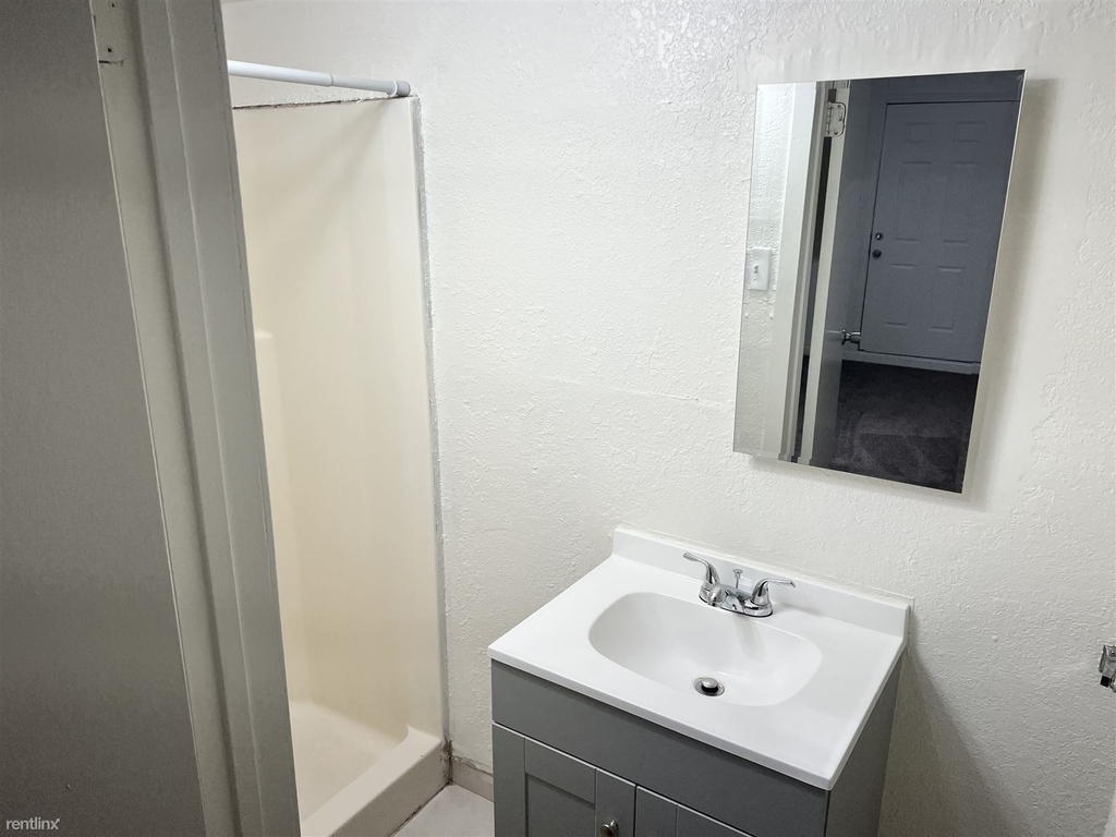 8401 Lexington Avenue - Photo 8