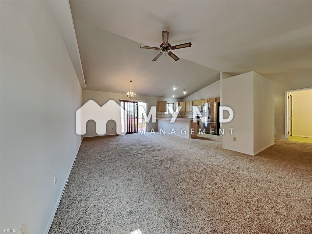 1524 Shane Cir - Photo 2