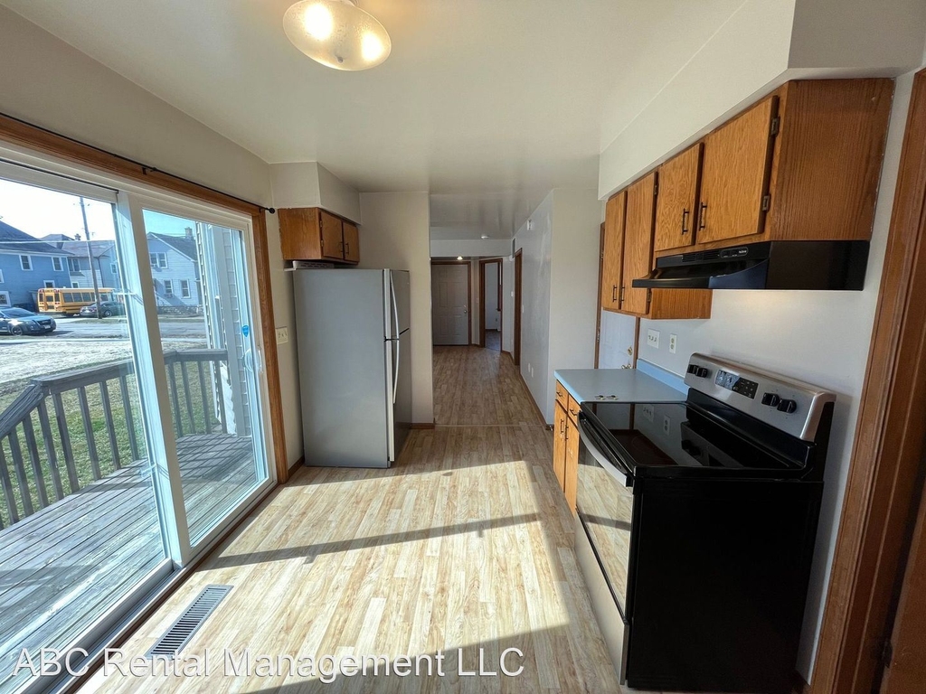 622 Grand St - Photo 22