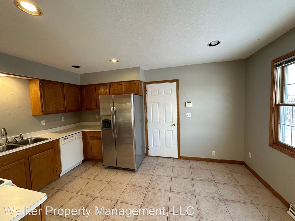 3810 - 3812 Sage Dr - Photo 2