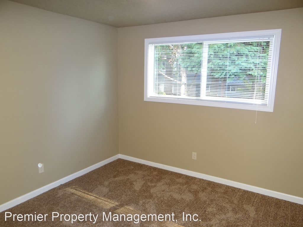 10908 Nw 3rd. Court - Photo 18
