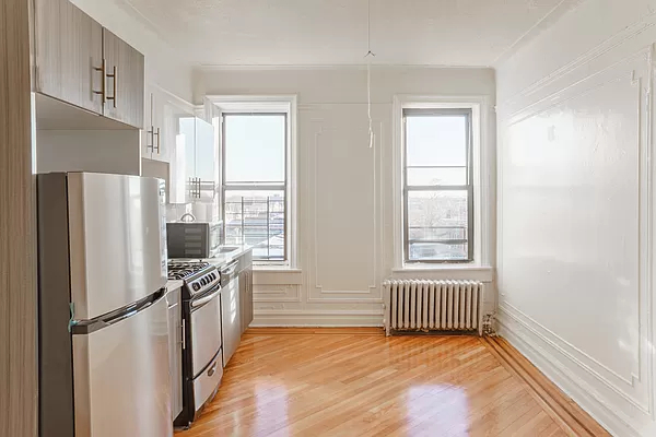 262 East 55th Street - Photo 1