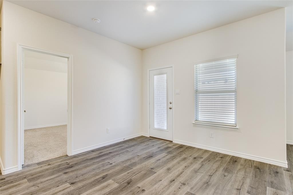 904 Cinnabar Way - Photo 11