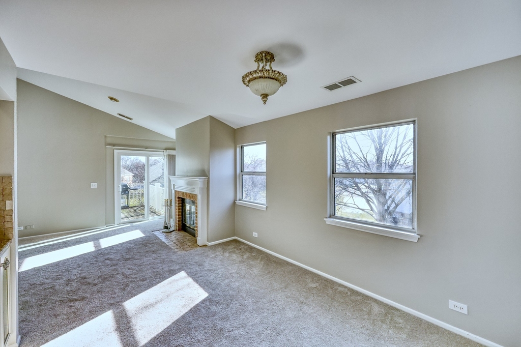 2849 Meadow Lane - Photo 4