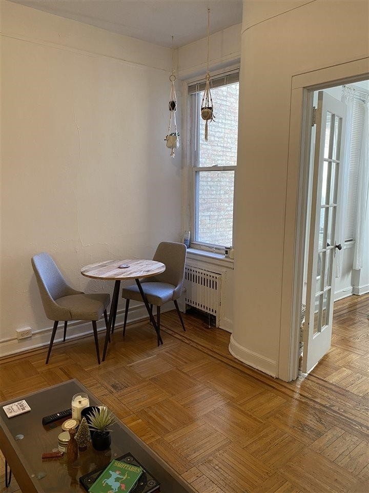 410 Washington St - Photo 2