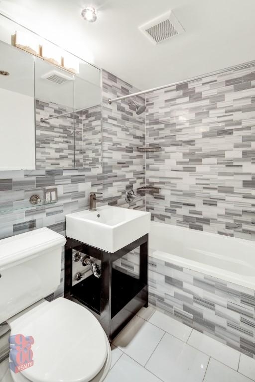 West 53rd Street, Unit 1b - Photo 11