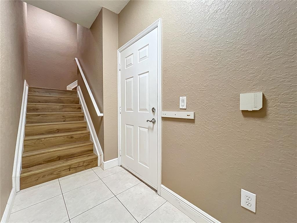 2586 Grand Central Parkway - Photo 3