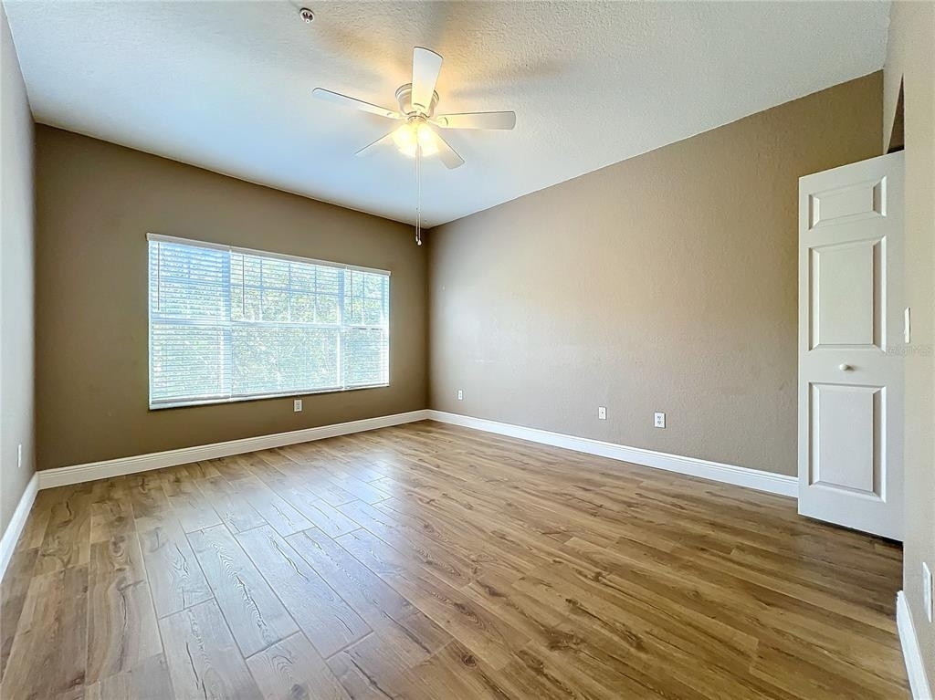 2586 Grand Central Parkway - Photo 45