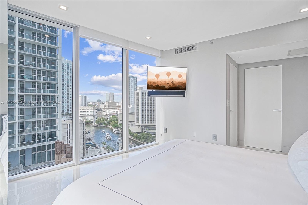 475 Brickell Ave - Photo 15