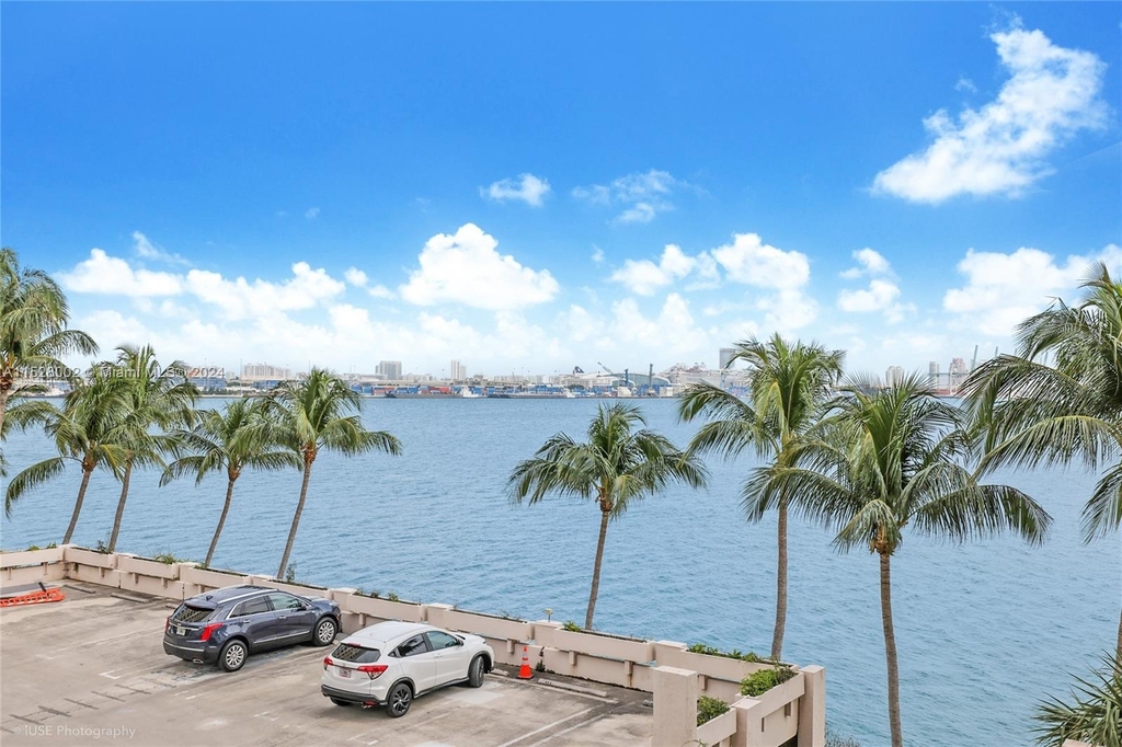 540 Brickell Key Dr - Photo 11