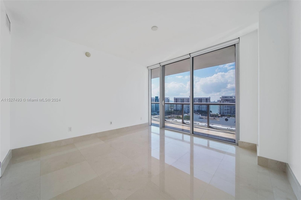 6799 Collins Ave - Photo 10