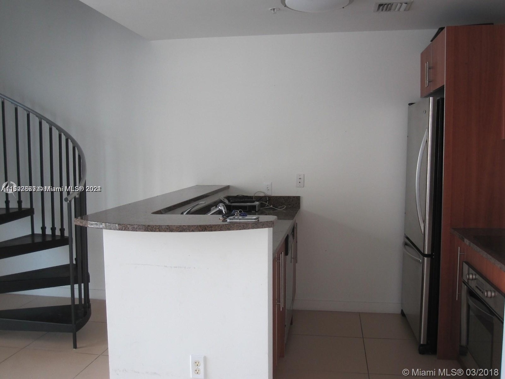 300 S Biscayne Blvd - Photo 13