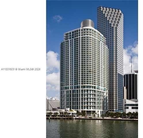 300 S Biscayne Blvd - Photo 0