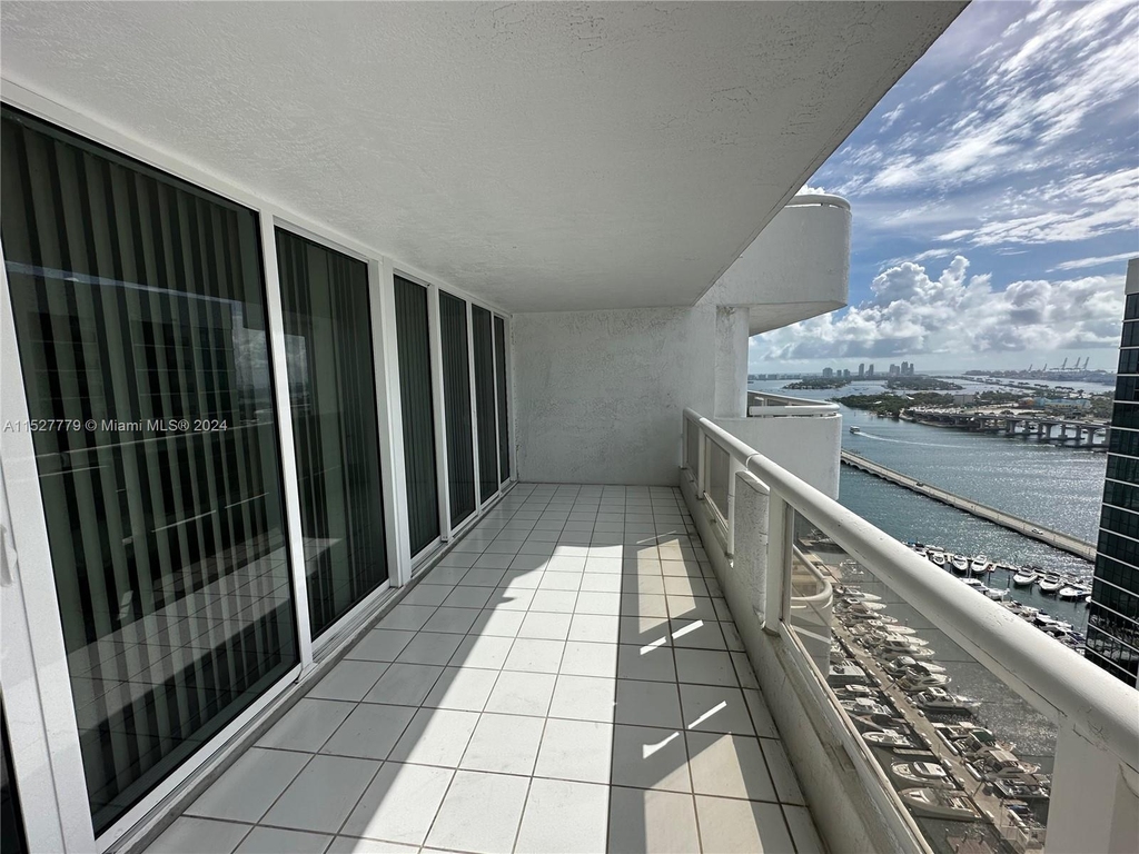 1717 N Bayshore Dr - Photo 1