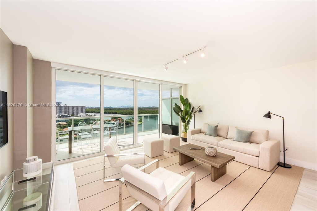 400 Sunny Isles Blvd - Photo 3