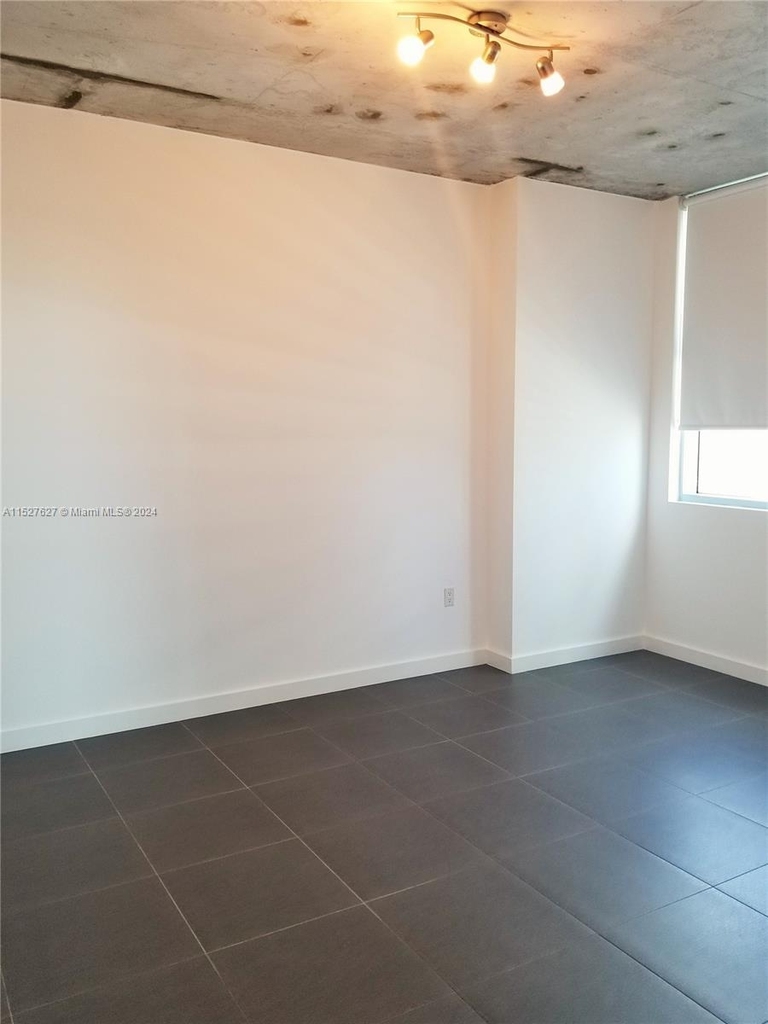 3301 Ne 1 Av - Photo 12