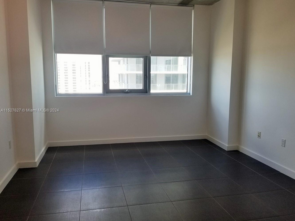 3301 Ne 1 Av - Photo 11