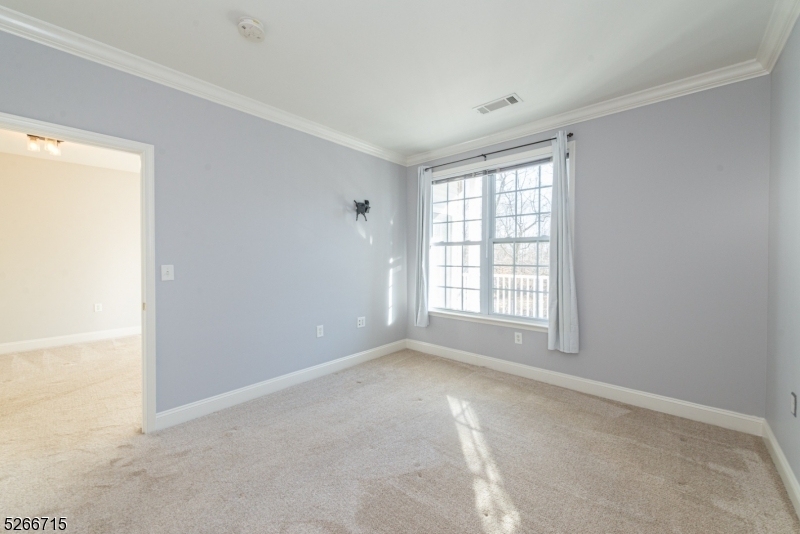 1202 Wharton Ct - Photo 9