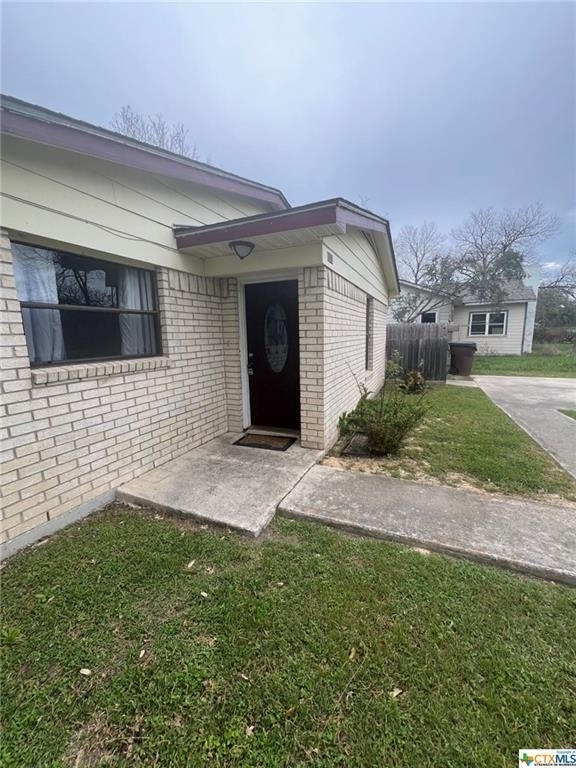 1129 W San Antonio Street - Photo 2