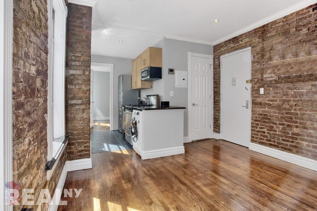 416 East 13th Street - Photo 2