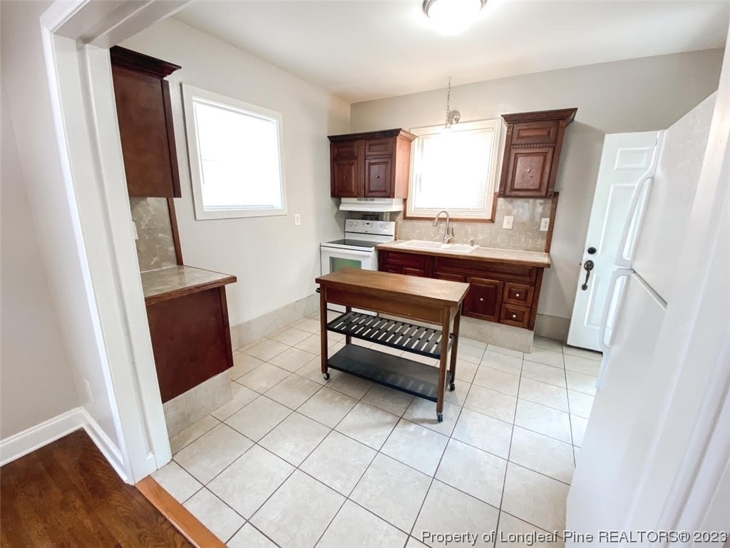 302 E 13th Street - Photo 16