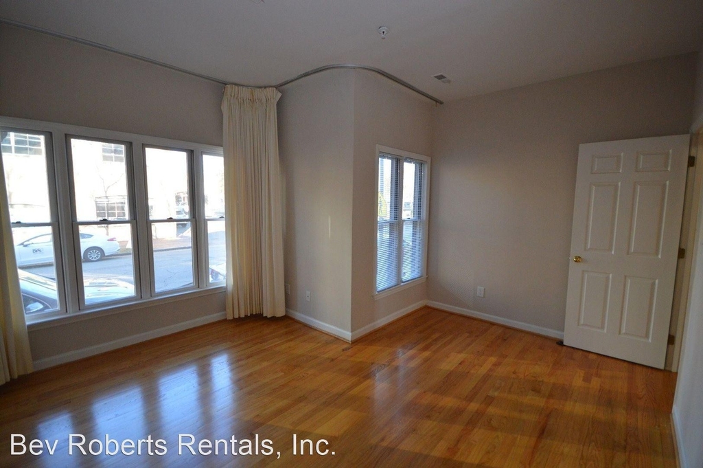 236 E Davie Street - Photo 19