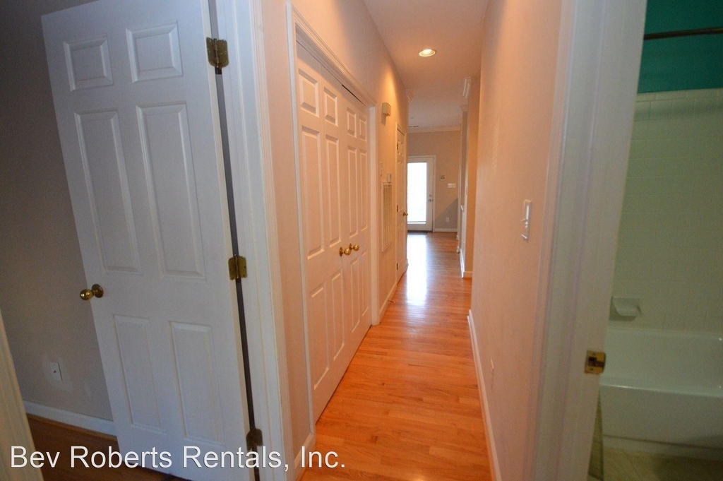 236 E Davie Street - Photo 11