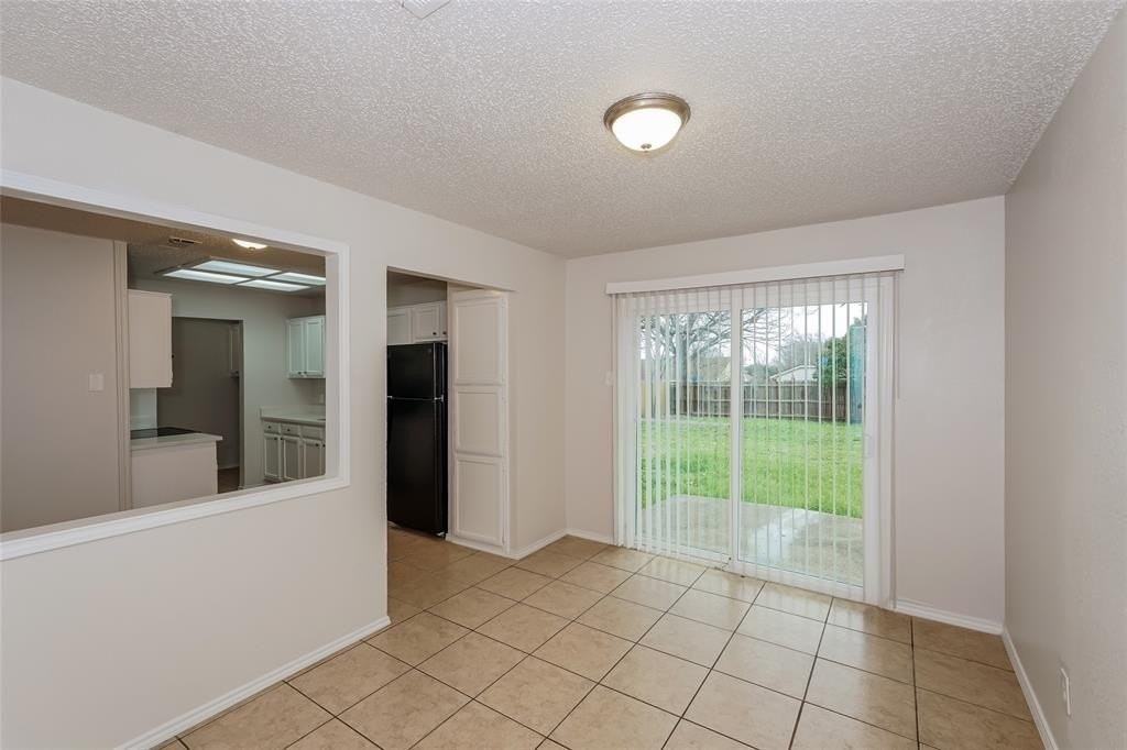 5305 Virburnum Court - Photo 4