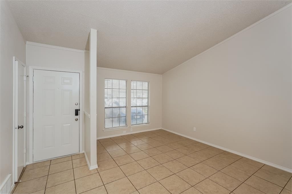 5305 Virburnum Court - Photo 2