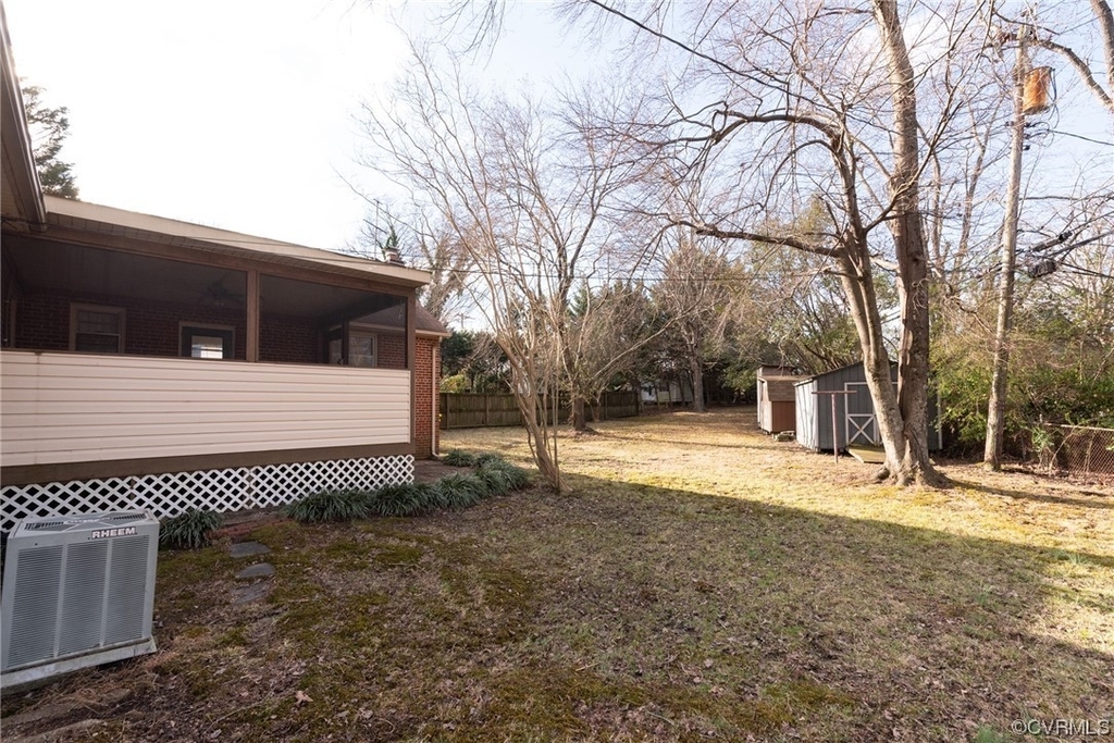 8901 Mapleton Road - Photo 22