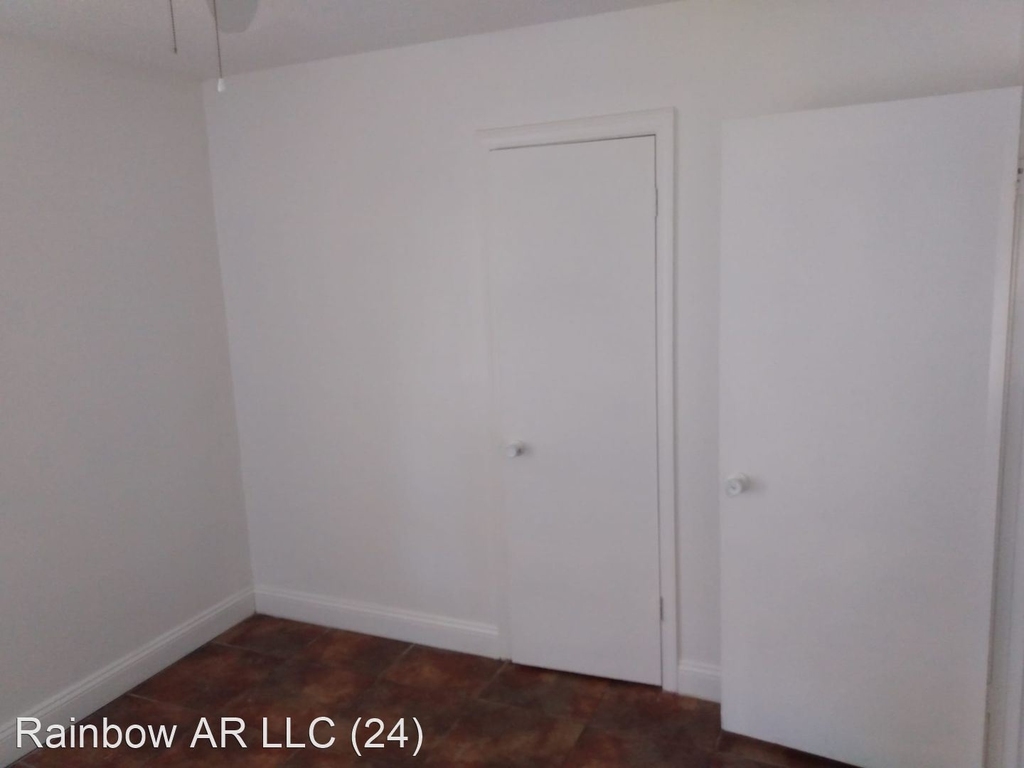 2416 Thompson Ave - Photo 7