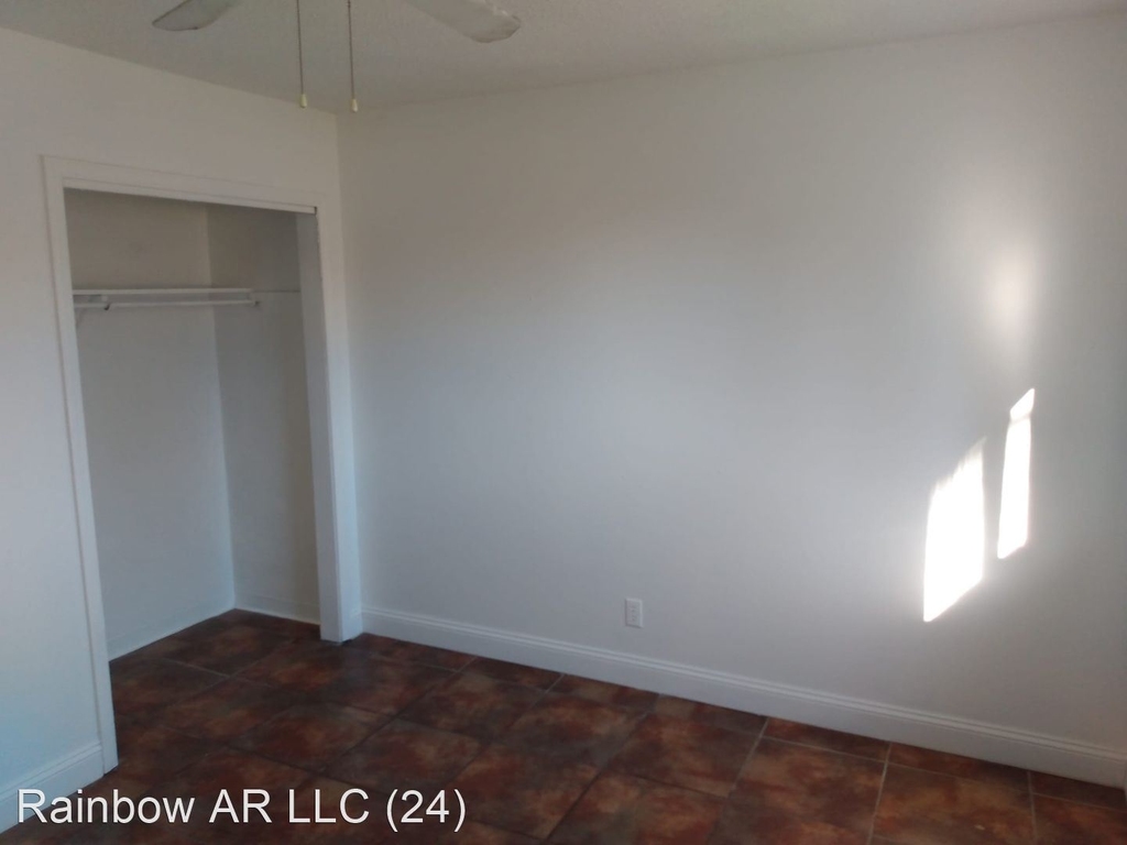 2416 Thompson Ave - Photo 6