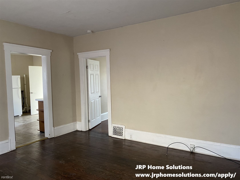 411 S West Ave - Photo 2