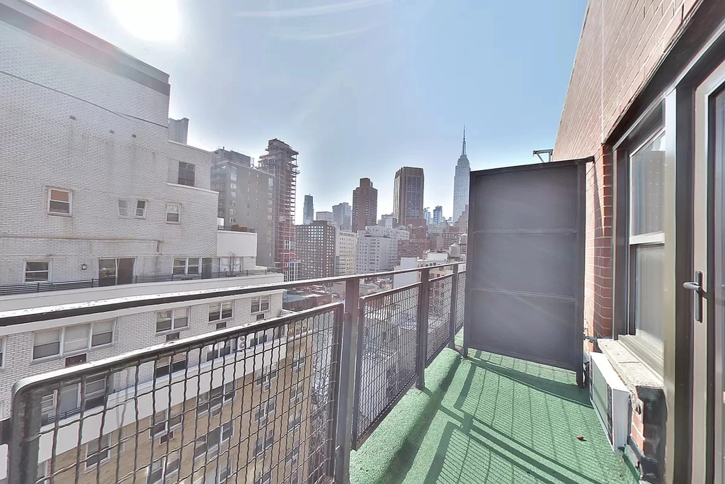 236 East 36th Street #PHF - Photo 4