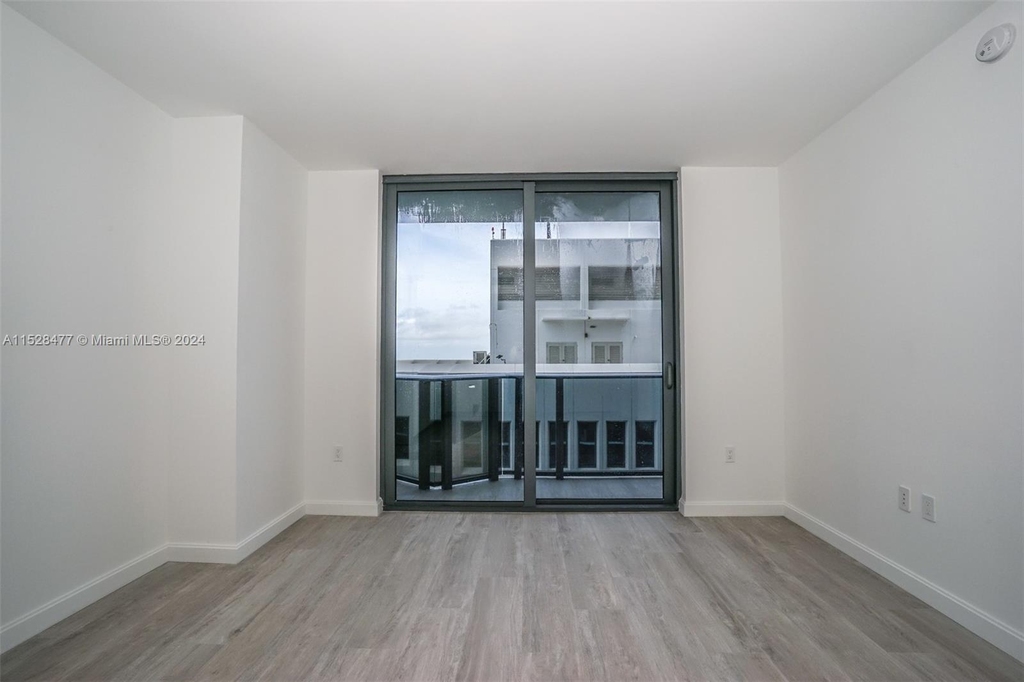 55 Sw 9 Street - Photo 4