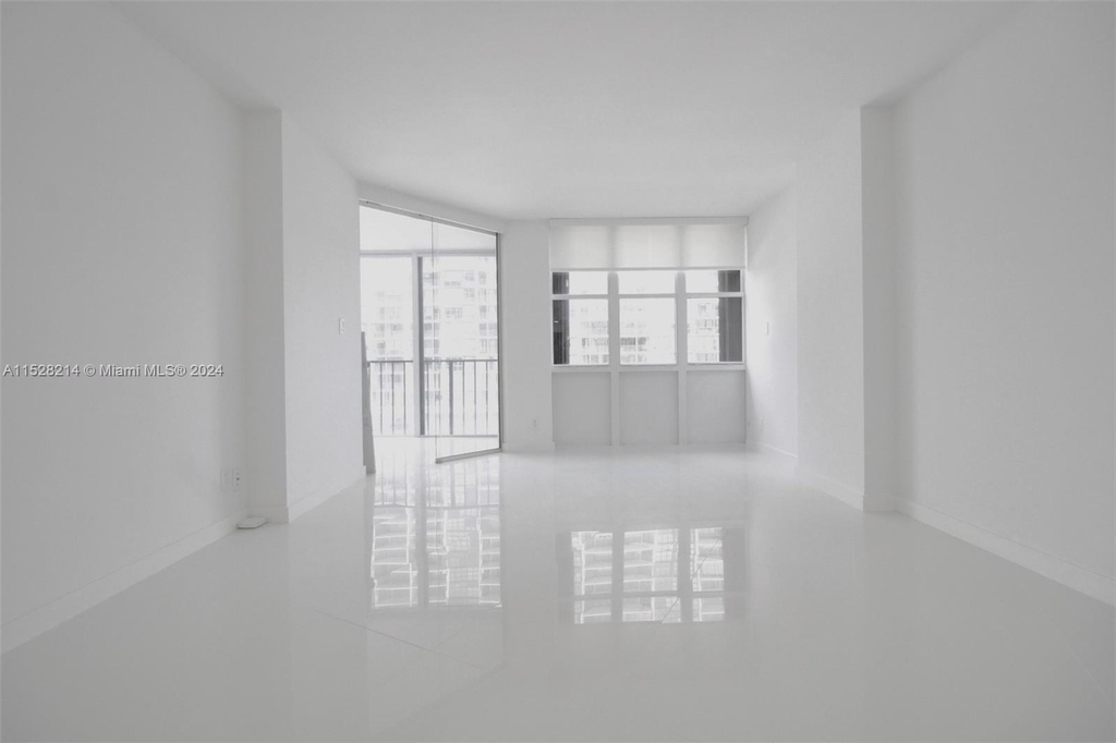 1915 Brickell Ave - Photo 5